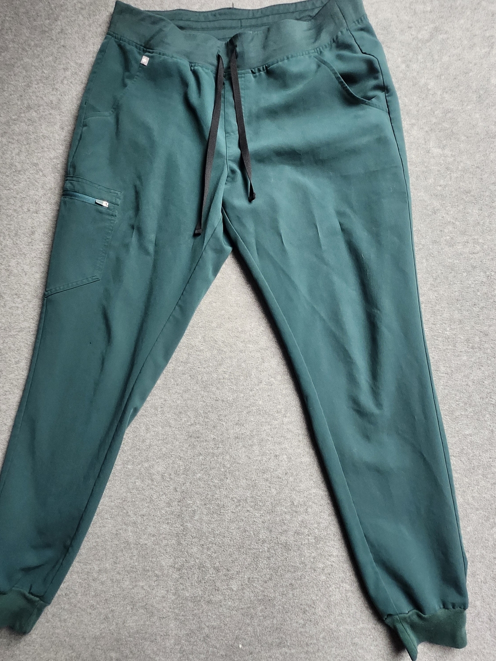 FIGS Scrubs Set - Technical Collection (Green / Teal) 🩺✨ - Picture 12 of 16